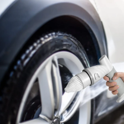 Sähkökäyttöinen puhdistusharja — Lataus ja monitoiminen