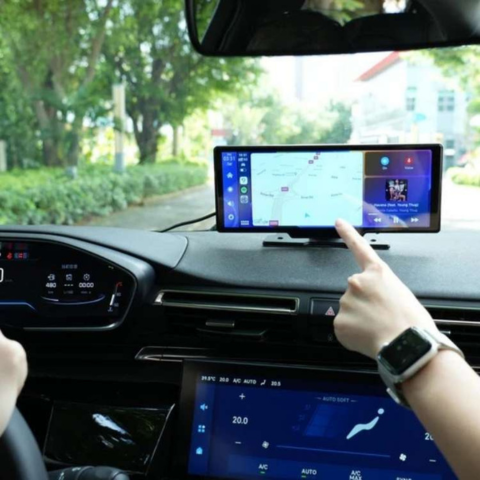 Pantalla de Coche Inteligente – Navegación Fácil y Cámara Integrada