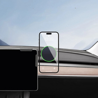 Podpora telefónu pre Tesla — magnetické uchytenie a bezdrôtové nabíjanie 