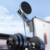 Podpora telefónu pre Tesla — magnetické uchytenie a bezdrôtové nabíjanie 