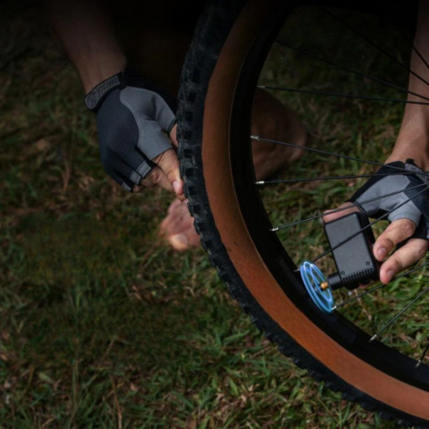 Bomba Eléctrica Portátil para Bicicleta — Potente y Compacta 
