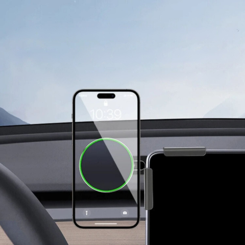 Podpora telefónu pre Tesla — magnetické uchytenie a bezdrôtové nabíjanie 